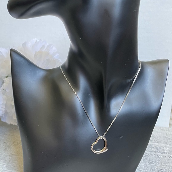 925 Sterling Silver floating heart Charm Pendant Slide Necklace gift for ladies - Picture 3 of 8